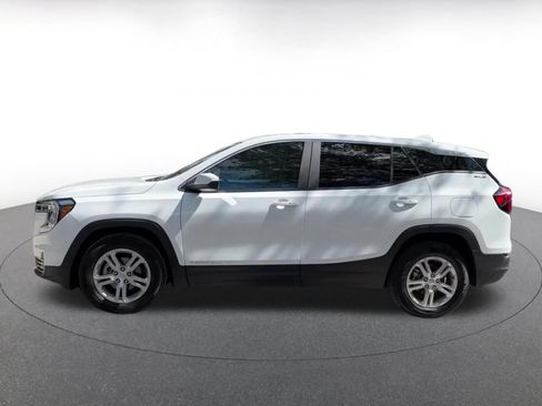 Used 2024 GMC Terrain SLE FWD image 12