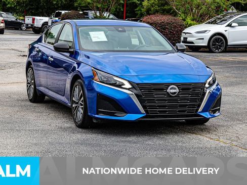 Used 2025 Nissan Altima 2.5 SV FWD image 5