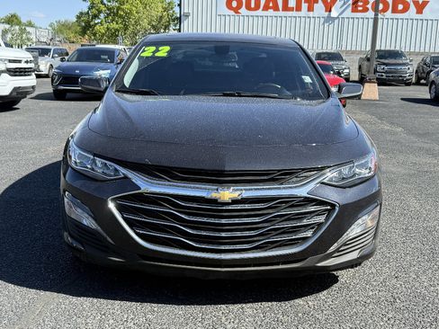 Used 2022 Chevrolet Malibu Premier FWD image 3