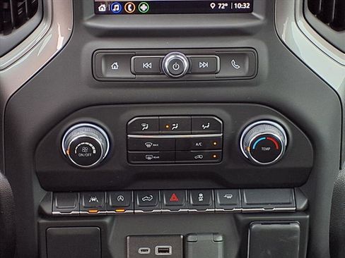 Used 2025 Chevrolet Silverado 1500 Custom image 15