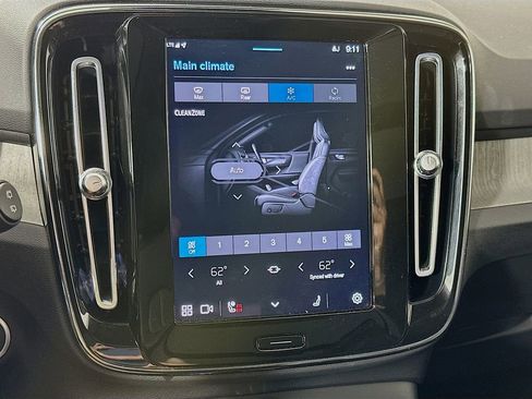 Used 2023 Volvo XC40 B5 Plus w/ Driver Assist Package image 22