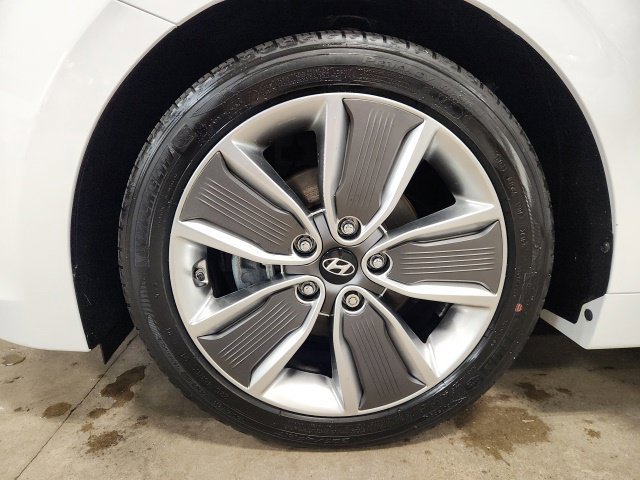 Used 2018 Hyundai Ioniq Limited FWD image 11