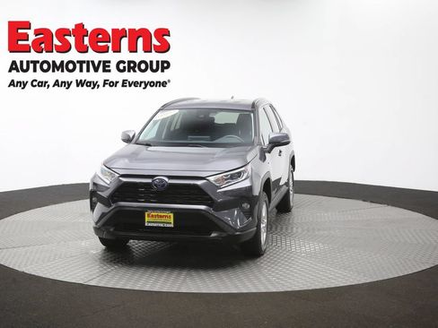 Used 2021 Toyota RAV4 XLE AWD/4WD image 53