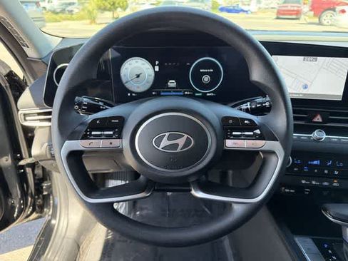 Certified 2024 Hyundai Elantra SEL FWD image 19