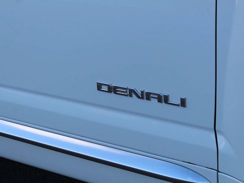 Used 2017 GMC Terrain Denali image 34