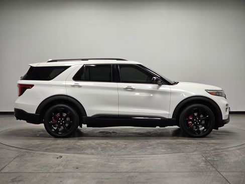 Used 2024 Ford Explorer ST w/ Equipment Group 401A image 9