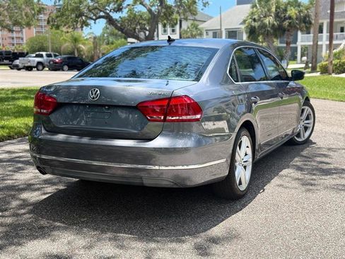 Used 2014 Volkswagen Passat TDI SEL Premium FWD image 4