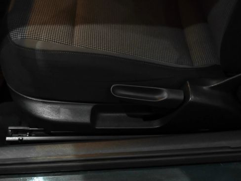 Used 2018 Volkswagen Beetle 2.0T S image 28