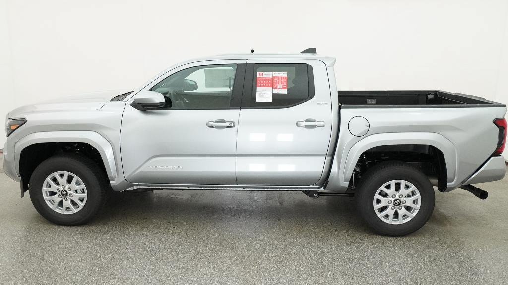 New 2026 Toyota Tacoma SR5 AWD/4WD image 3