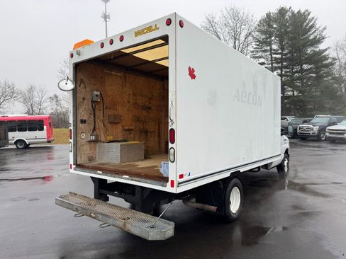 Used 2018 Ford E-450 and Econoline 450 Super Duty w/ Exterior Upgrade Package image 5