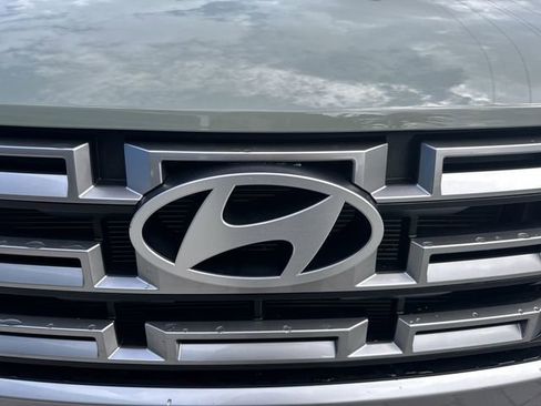 Used 2025 Hyundai Santa Cruz SE FWD image 10