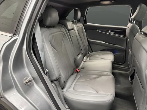 Used 2022 Lincoln Nautilus Reserve image 33