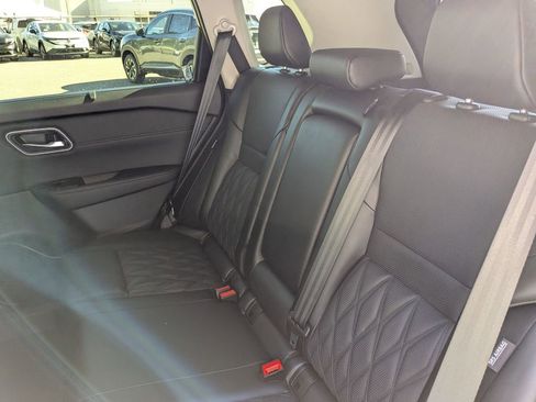 New 2026 Nissan Rogue Platinum AWD/4WD image 26