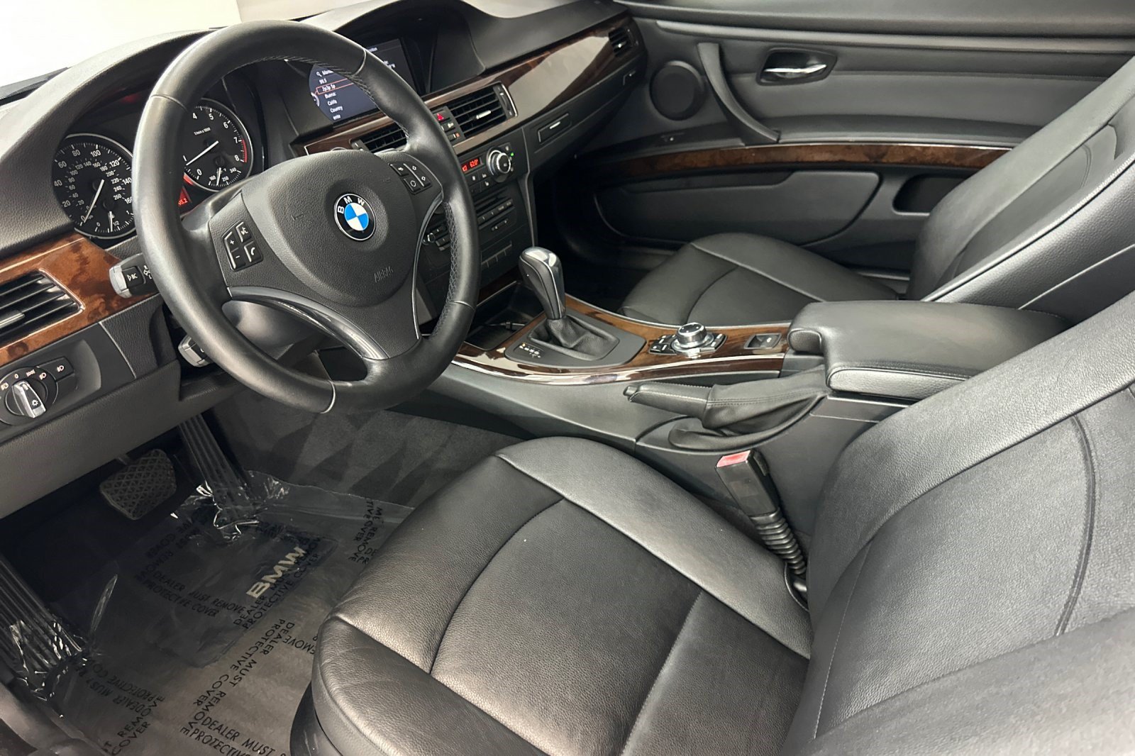Used 2011 BMW 335i Convertible RWD image 4
