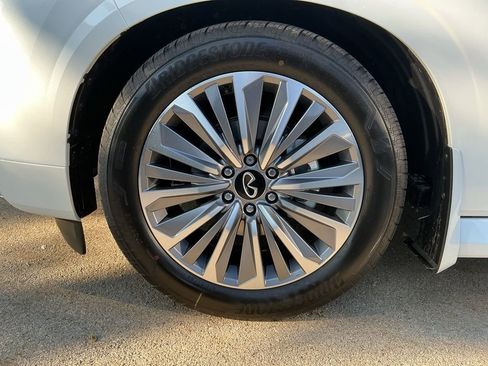 Used 2026 INFINITI QX80 Luxe w/ Exterior Package image 6