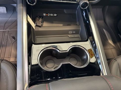 New 2026 Chevrolet Suburban RST image 15