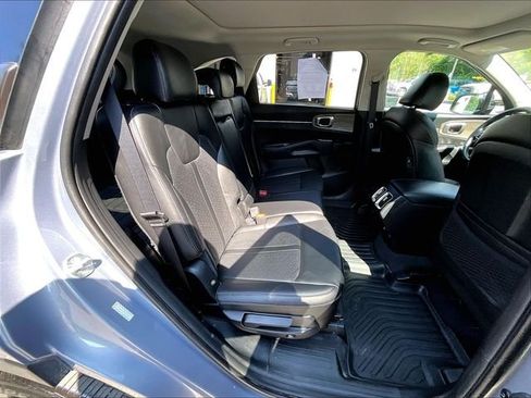 Used 2023 Kia Sorento S w/ Panoramic Sunroof Package AWD/4WD image 23
