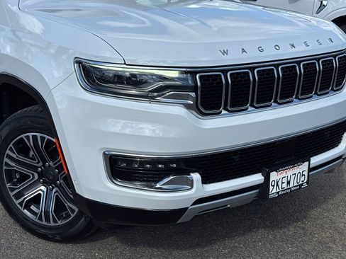 Certified 2024 Jeep Wagoneer Series II w/ Flexible Seating Group RWD image 6