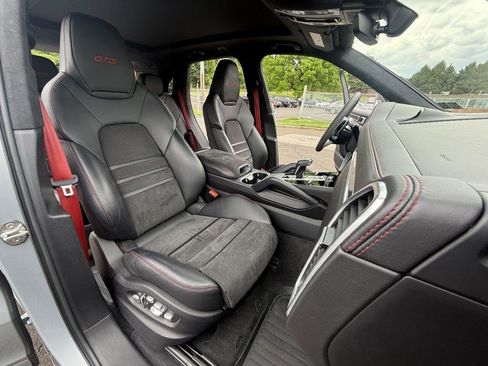 Used 2021 Porsche Cayenne GTS AWD/4WD image 17