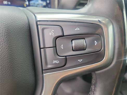Used 2023 Chevrolet Silverado 1500 LT AWD/4WD image 25