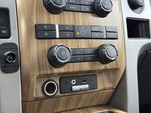 Used 2011 Ford F150 Lariat w/ Lariat Chrome Pkg image 26