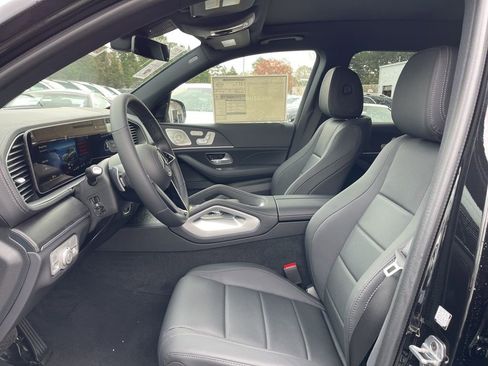 New 2025 Mercedes-Benz GLS 450 4MATIC image 17