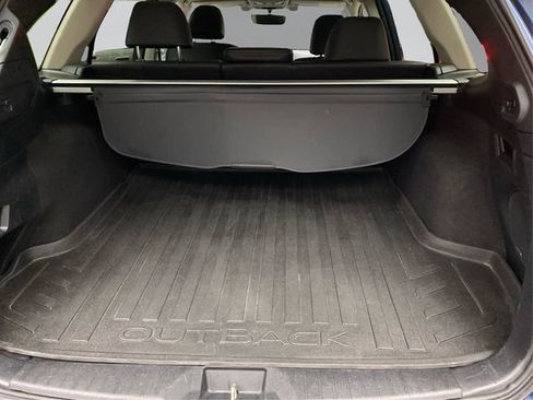 Used 2019 Subaru Outback 3.6R Limited AWD/4WD image 14