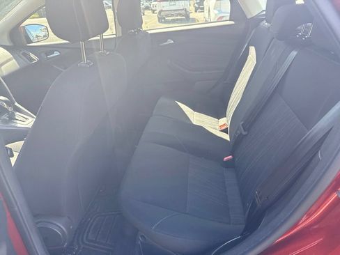 Used 2018 Ford Focus SEL w/ Cold Weather Package FWD image 13