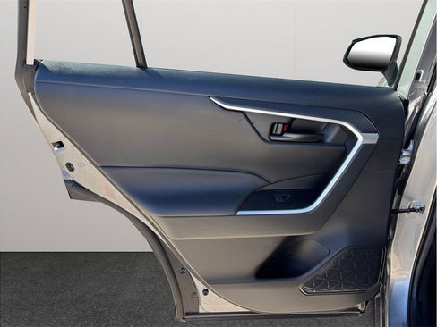 Used 2023 Toyota RAV4 LE image 29