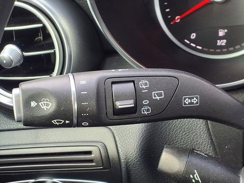 Used 2022 Mercedes-Benz GLC 300 image 13