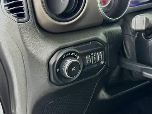 Used 2019 Jeep Wrangler Unlimited Sport S AWD/4WD image 8