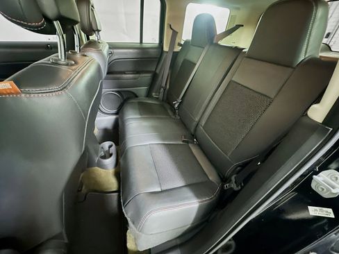Used 2016 Jeep Patriot 75th Anniversary w/ Power Value Group FWD image 23