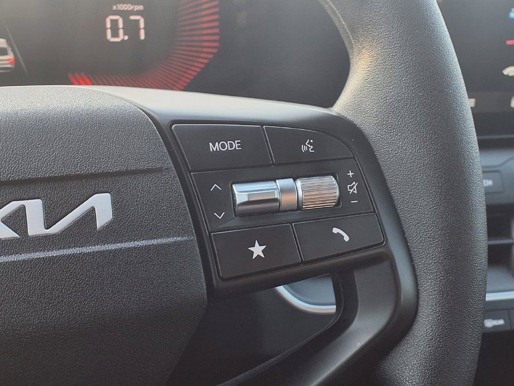 Certified 2025 Kia K4 FWD image 14