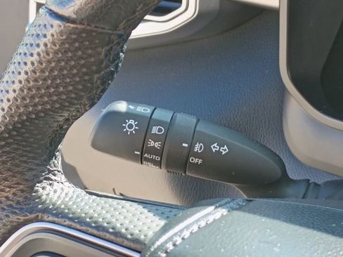 Used 2025 Toyota Sequoia SR5 image 31