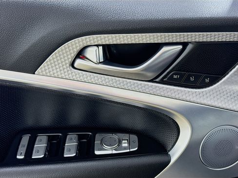 Used 2023 Genesis G70 2.0T w/ Sport Prestige Package image 21