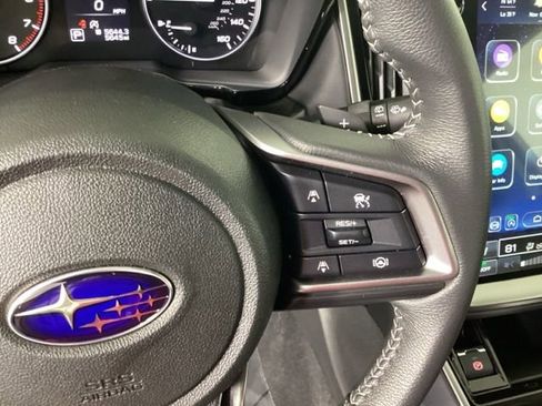 Used 2025 Subaru Outback Premium w/ Popular Package #1A AWD/4WD image 28