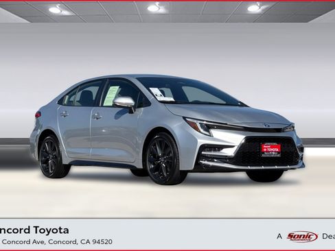 Used 2024 Toyota Corolla SE image 1