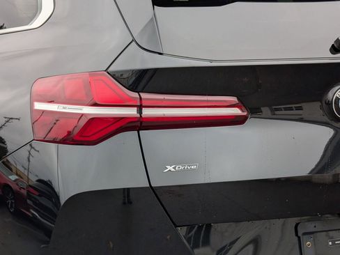 Used 2025 BMW X3 xDrive30i w/ Premium Package image 13