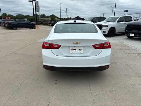 Used 2023 Chevrolet Malibu LS image 4