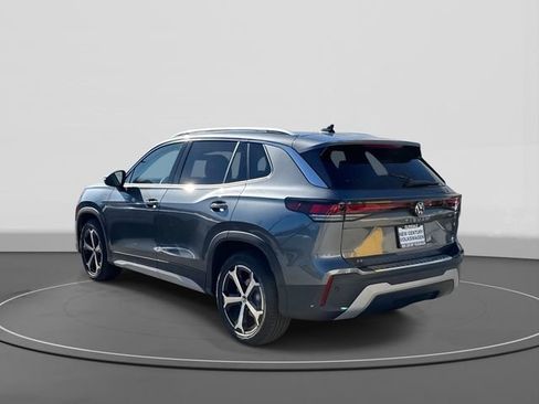 New 2026 Volkswagen Tiguan SE image 3