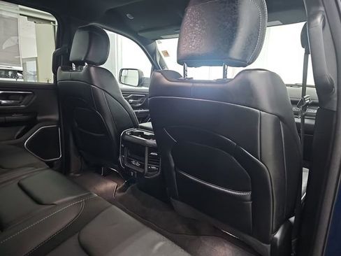 Used 2023 RAM 1500 Laramie AWD/4WD image 30