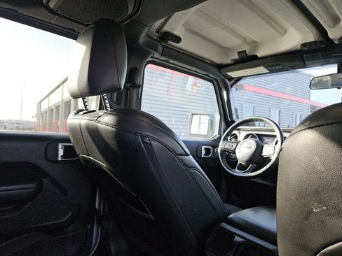 Used 2021 Jeep Gladiator Sport image 11