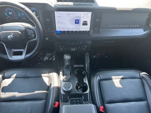 Used 2025 Ford Bronco Badlands AWD/4WD image 18