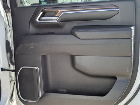 Used 2024 Chevrolet Silverado 3500 LT image 25