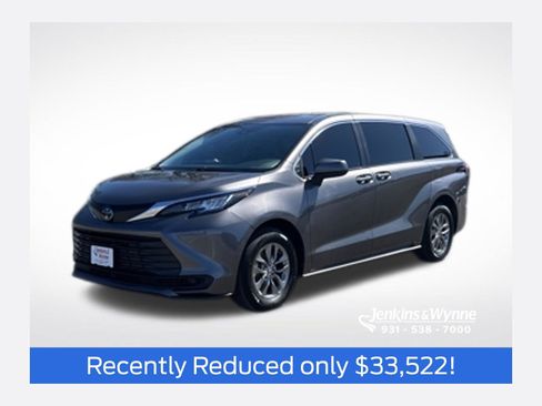 Used 2023 Toyota Sienna LE FWD image 1