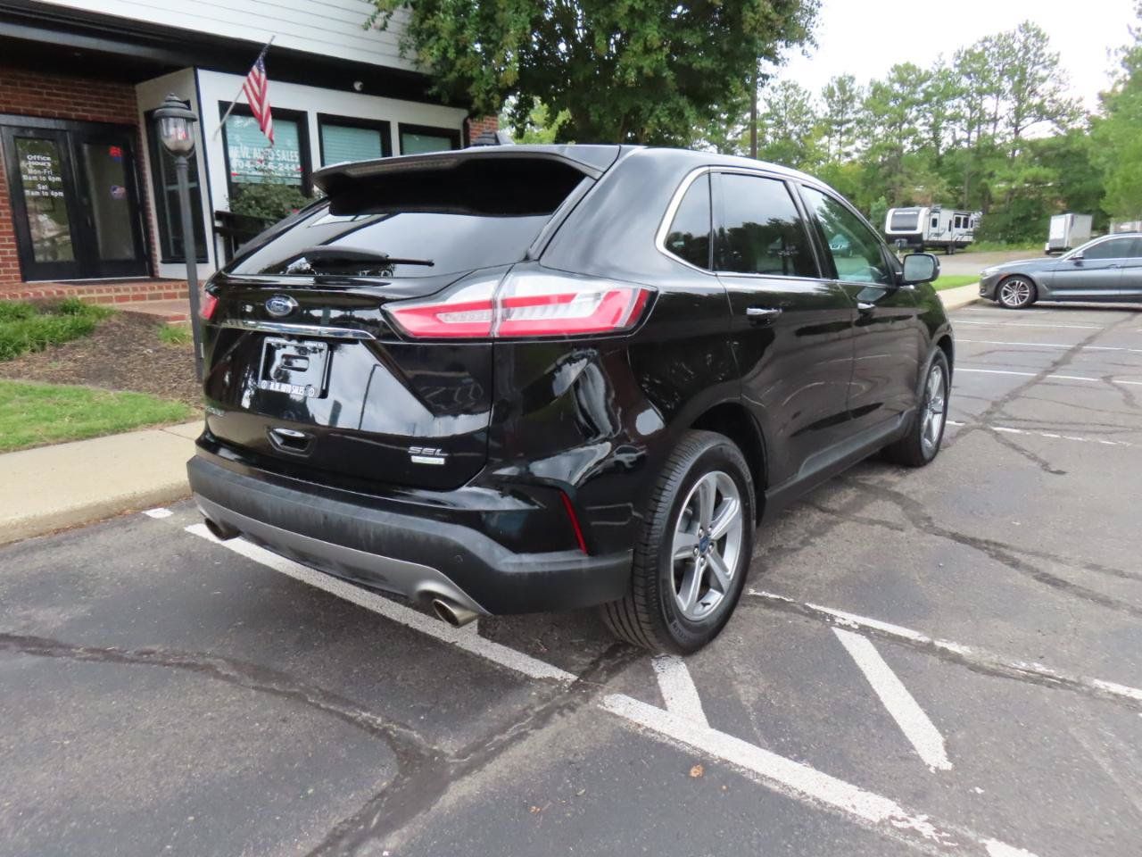 Used 2020 Ford Edge SEL w/ Convenience Package FWD image 8