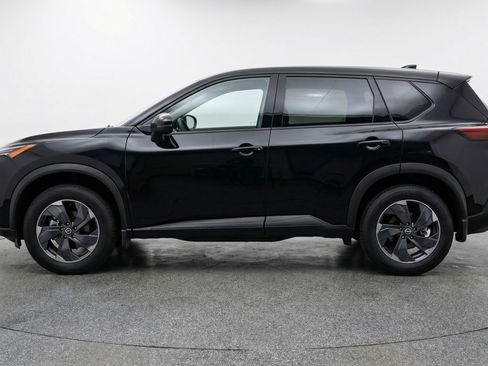 Used 2025 Nissan Rogue SV image 5