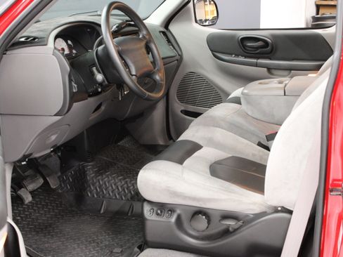 Used 1999 Ford F150 Lightning RWD image 3