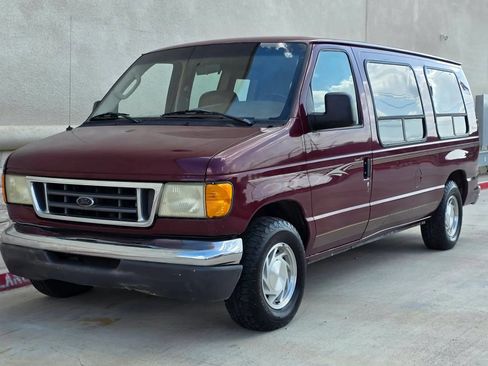 Used 2003 Ford E-150 and Econoline 150 RWD image 7