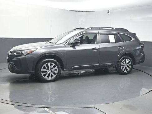 Used 2024 Subaru Outback Premium AWD/4WD image 4
